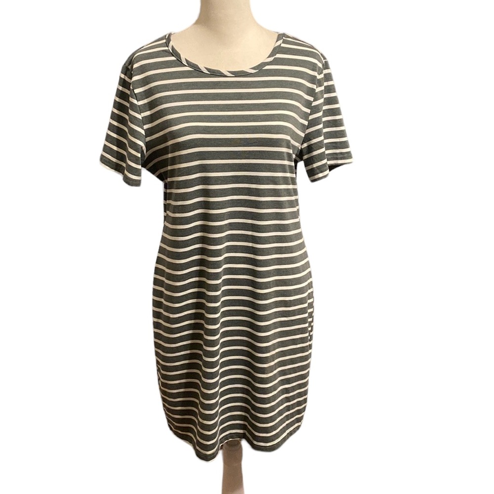 Sage striped T-shirt dress in like new condition